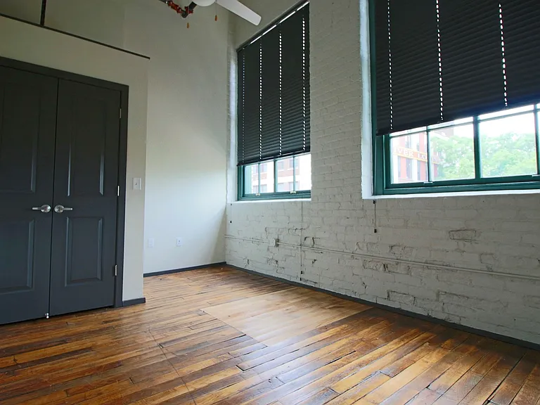 Main 2323 — Photo 13