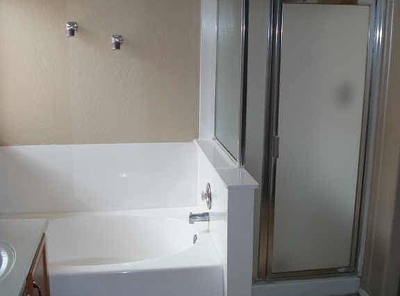 4th image of 2749 E Redwood Ln