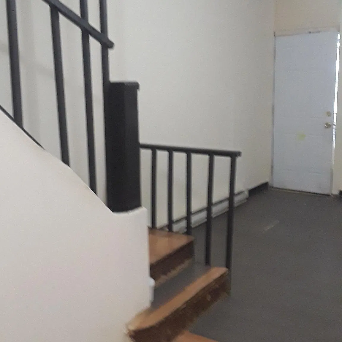 3 bed, 1.5 bath, 1110 sqft, $1,250 — Photo 1