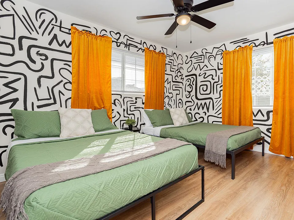2205 Santa Paula Dr
