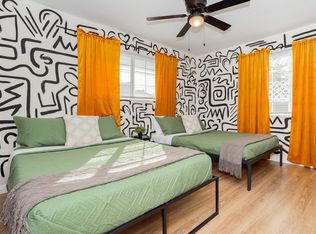2205 Santa Paula Dr, Las Vegas, NV 89104