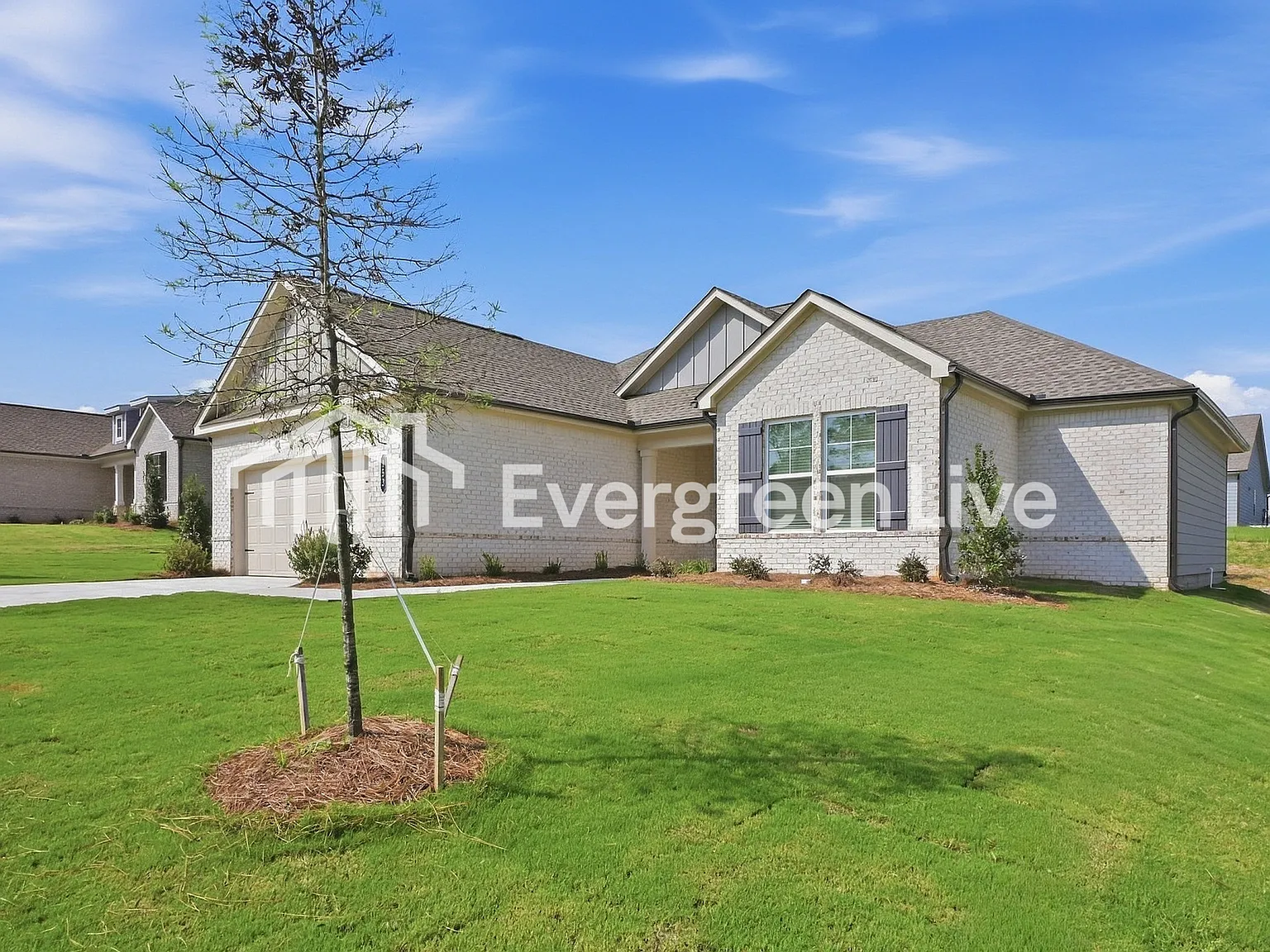 3 bed, 2.0 bath, 1561 sqft, $1,990 — Photo 3