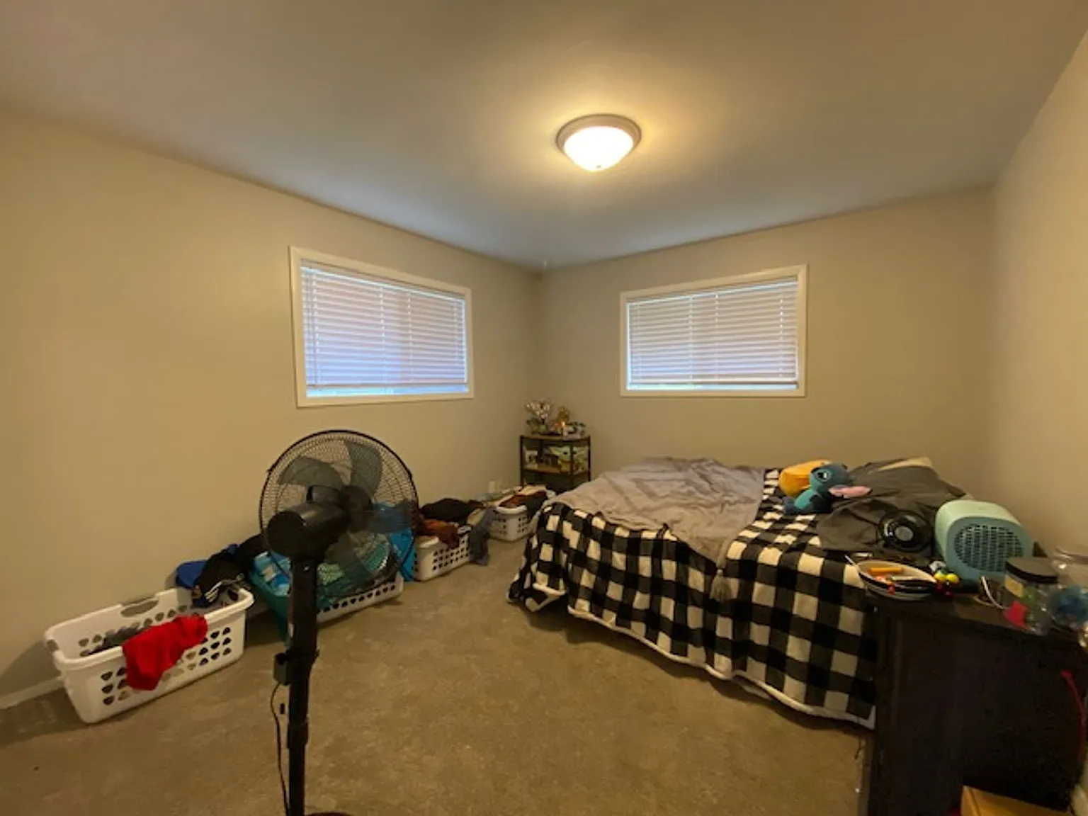 3 bed, 1.0 bath, 1120 sqft, $1,425 — Photo 3