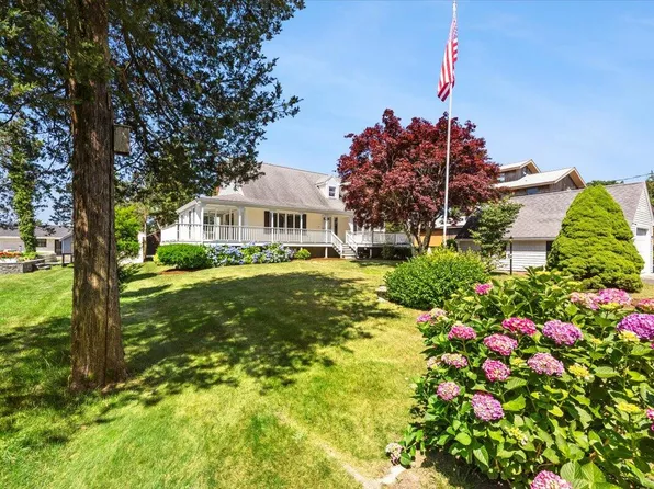 37 Kenwood Road, Pocasset, MA 02559