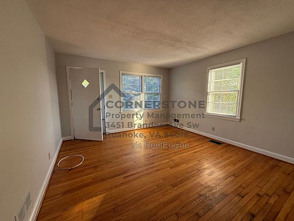 5th image of 3510 View Ave