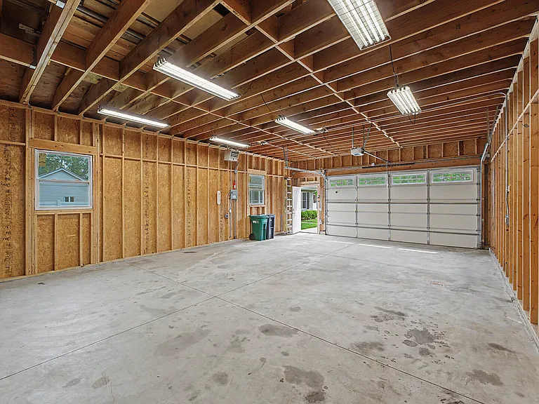 630 S Charlotte St — Photo 18