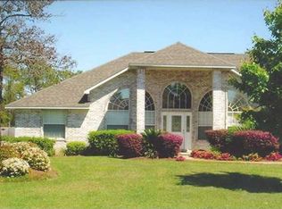 1962 Rue La Fontaine, Navarre, FL 32566