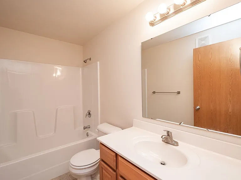 1680 Lincoln Dr — Photo 16