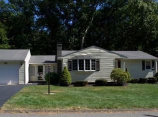 6 Brenan St, Holyoke, MA 01040