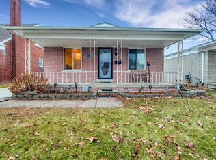 21929 Trombly St, Saint Clair Shores, MI 48080