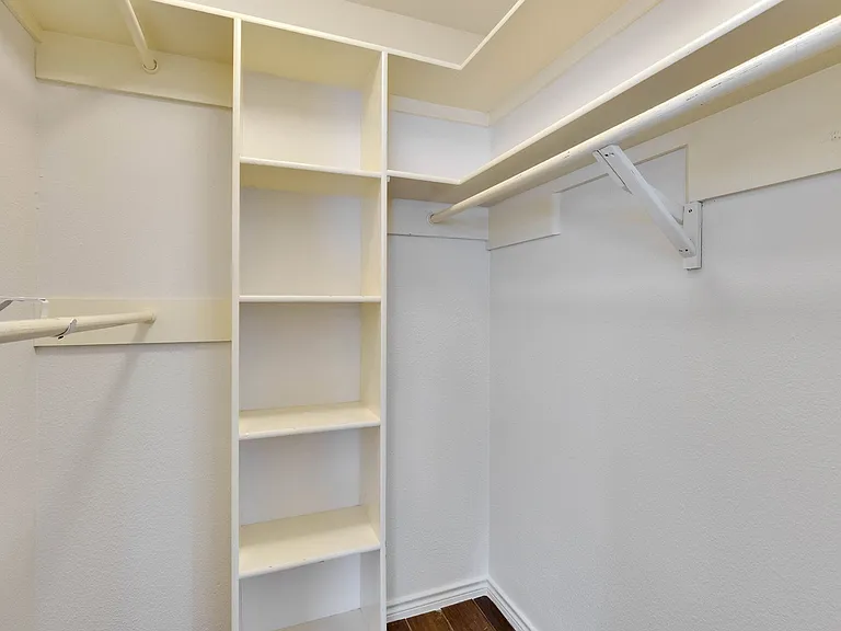 7709 Shoal Creek Blvd — Photo 15