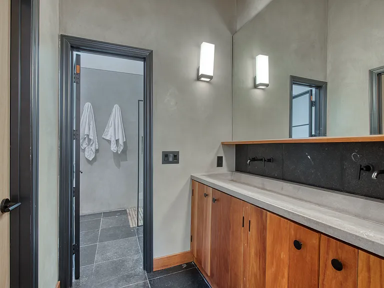 15 Wagon Ln — Photo 8