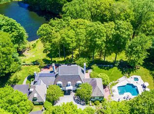31 Khakum Wood Rd, Greenwich, CT 06831