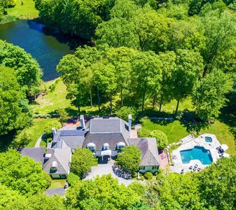 31 Khakum Wood Rd, Greenwich, CT, 06831