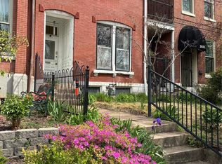 2841 Russell Blvd, Saint Louis, MO 63104