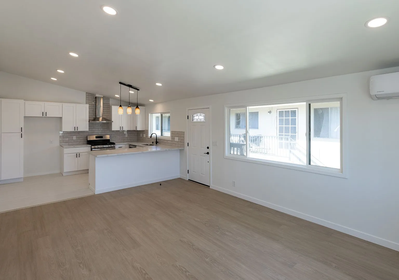 34101 El Encanto Ave — Photo 3