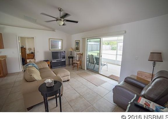 3rd image of 2634 Glenwood Ave