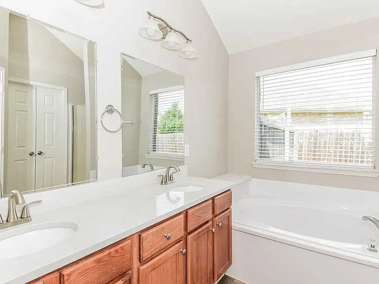 2022 Cobblestone Trl — Photo 11