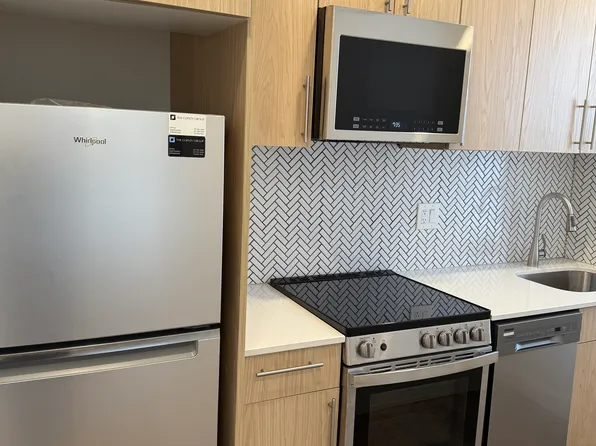 109 Park Dr, Boston, MA