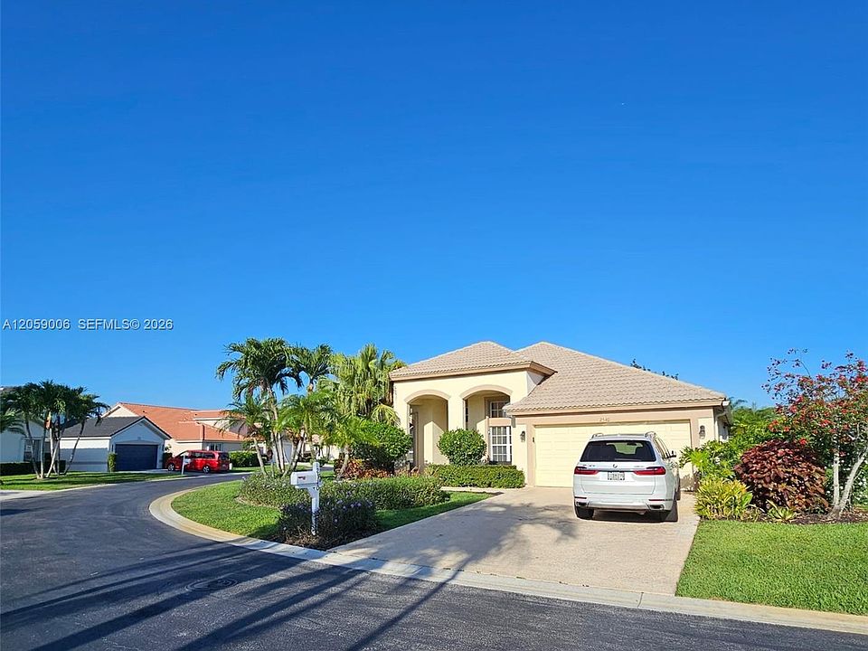 1st image of 2540 Egret Lake Dr