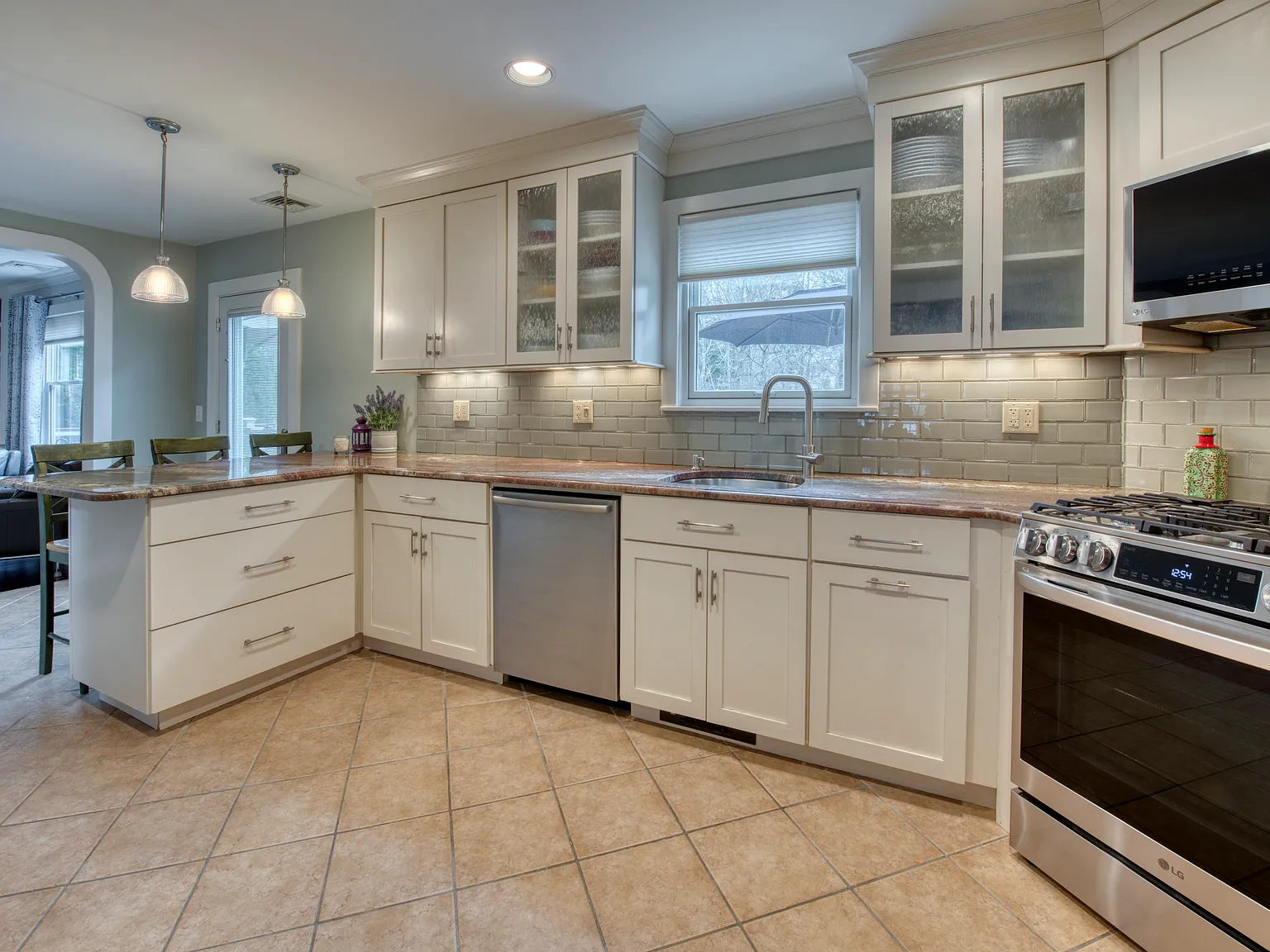 9 Deborah Drive, Westhampton Beach — Photo 3