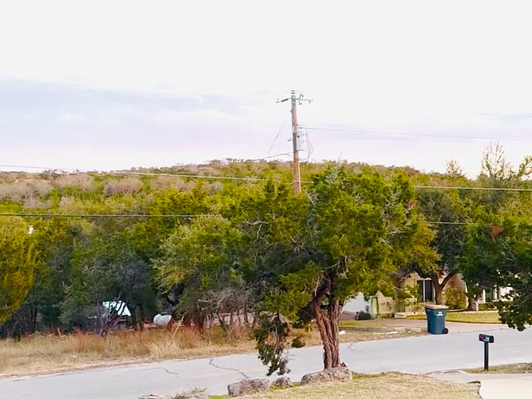 700 Newport Dr — Photo 14