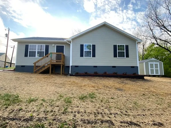 221 Guilford St, Troy, NC 27371