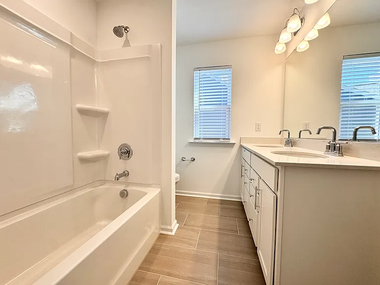 15918 Parkside Crossing Dr — Photo 13
