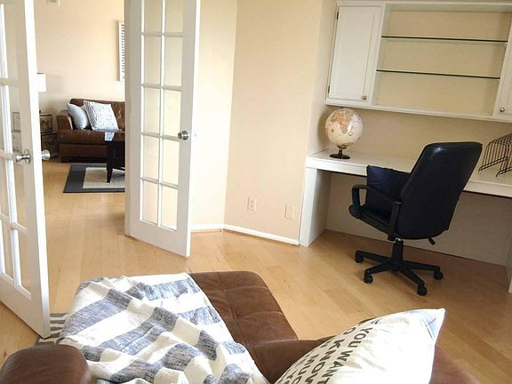 4th image of 900 N Stafford St APT 917