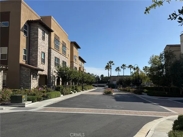 9 Sanctuary Ln, Mission Viejo, CA 92692