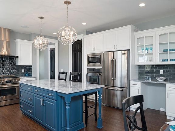 2nd image of 74 Ashdale Cir
