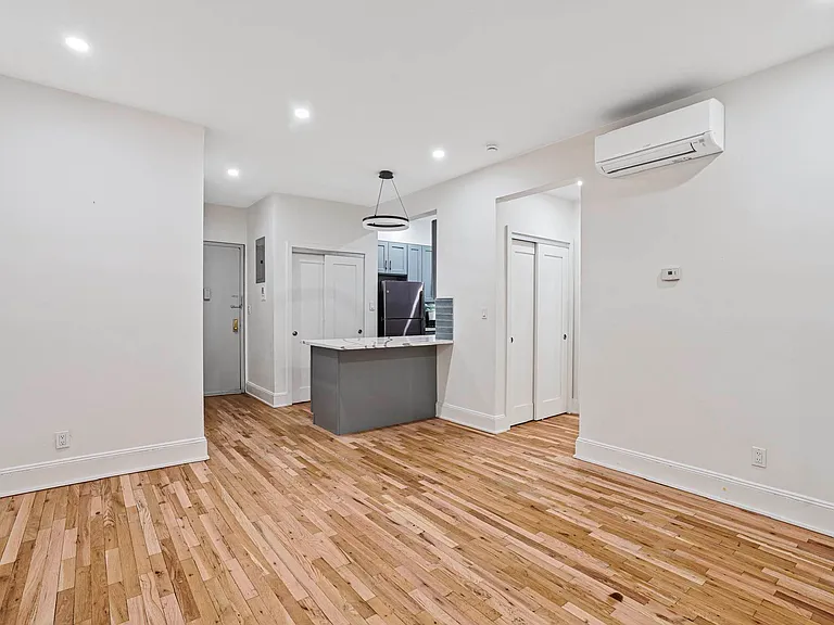 1821 Madison St #6 — Photo 17