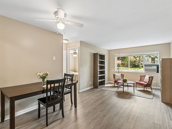 4th image of 727 S Maple Ave APT 102