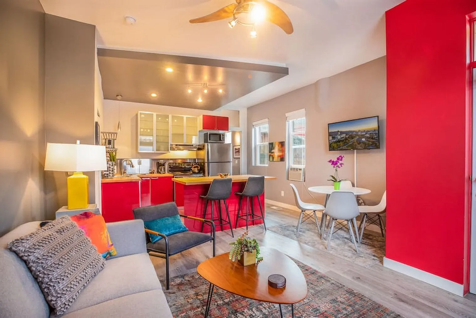 1 bed, 1.0 bath, $3,208 — Photo 1