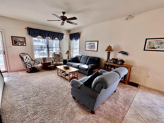 3rd image of 4544 Asbury Ave