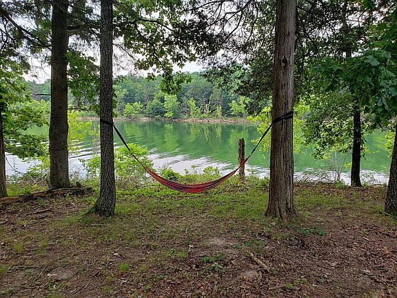 Hammock by the lake 