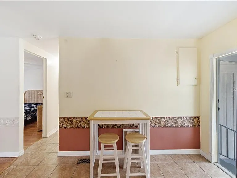7505 Fairlane Ave — Photo 15
