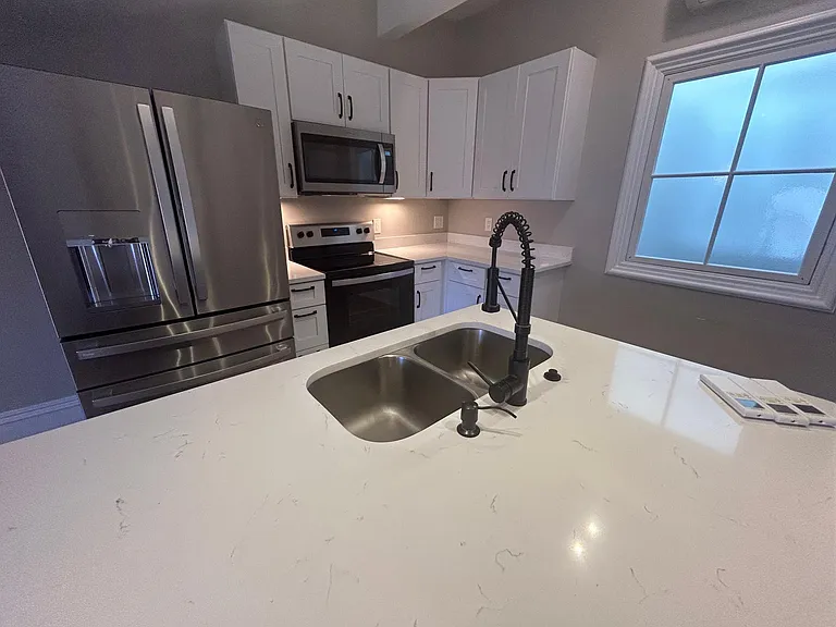 3805 Franklin Blvd #301 — Photo 18