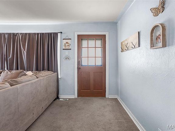 3rd image of 1219 Crystal Heights Rd