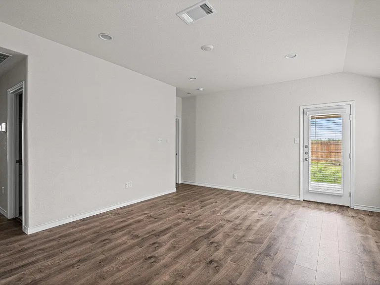 388 Arbor Hls — Photo 8