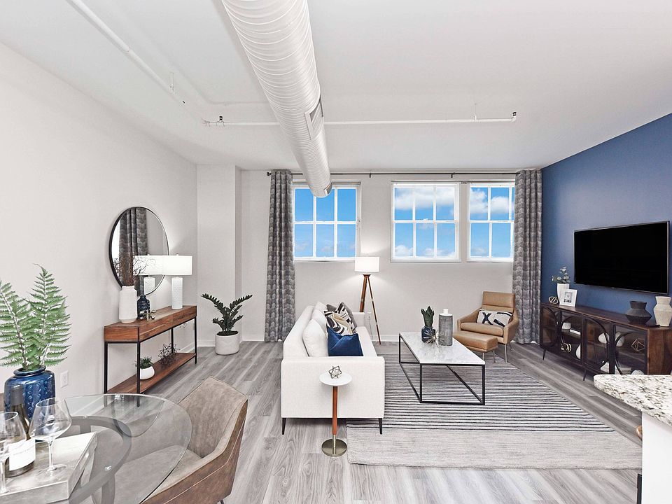 Model Living/Dining