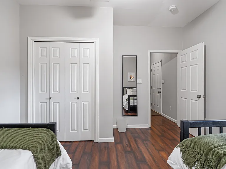 4414 Marathon Blvd #B — Photo 16