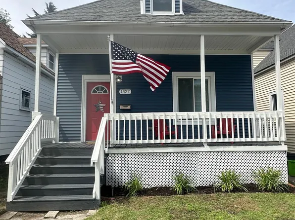 1527 Oak St, Port Huron, MI 48060