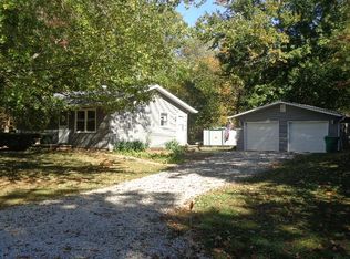 8920 N Renay Rd, Bloomington, IN 47408