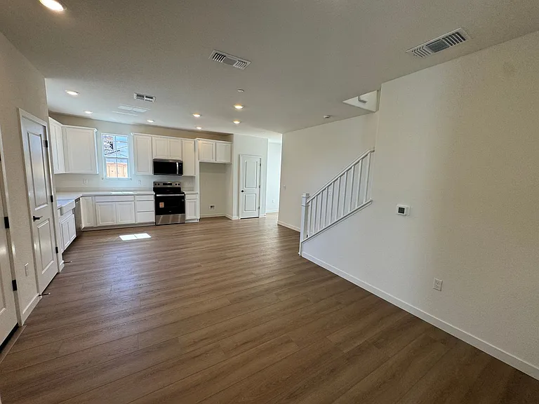 211 Stargaze Ln — Photo 7