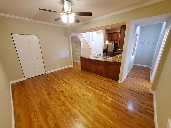 2nd image of 4200 Maryland Ave Unit 4202A