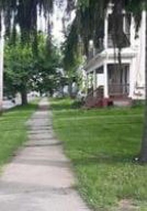 Exterior Neighborhood (street photo)