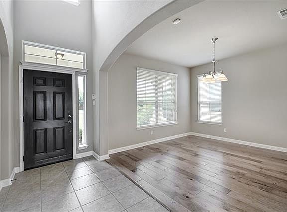 5th image of 321 Bayou Bend Dr