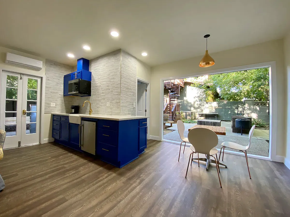 Studio, 440 sqft, $1,695 — Photo 3