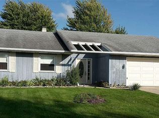 9003 Redfield Dr, Fort Wayne, IN 46819